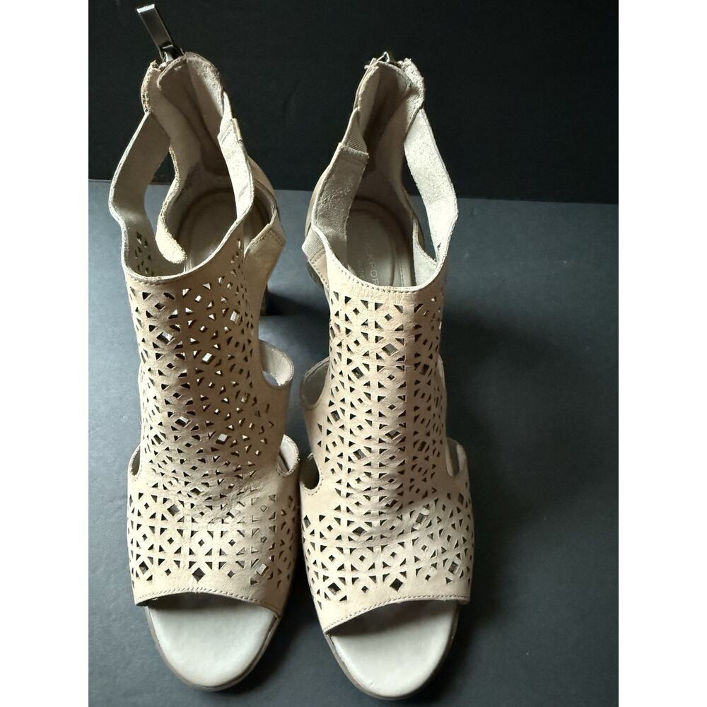 Rockport Womens Comfort Sandals Shoes Leather Suede Taupe Size 8 Block Heel